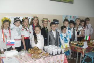 Євроярмарок у дніпродзержинській школі